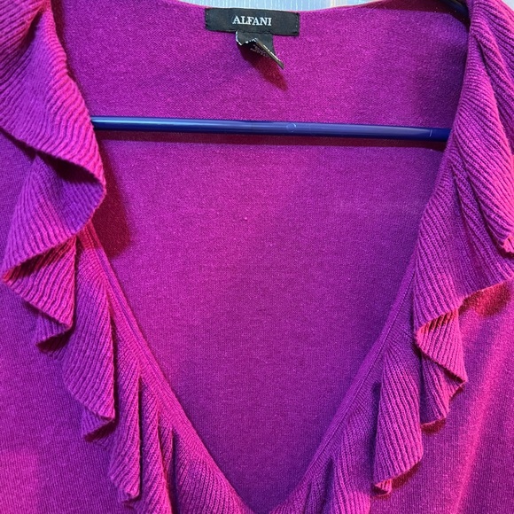 WOMEN'S RUFFLE SWEATER - Picture 6 of 12